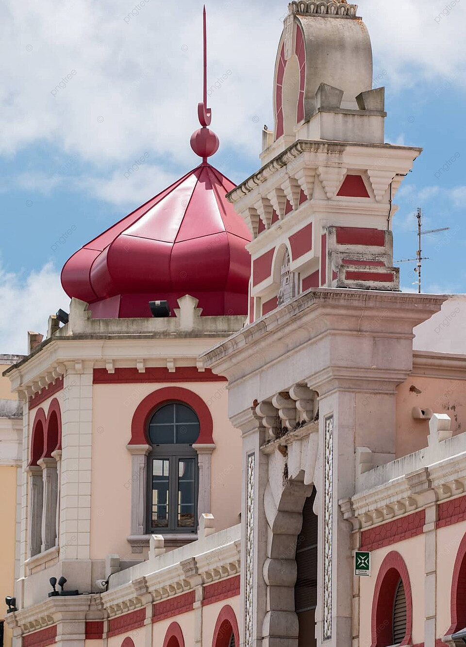 pngtree-beautiful-market-of-loule-cityportugal-urban-portuguese-commercial-photo-image_21505624.jpg